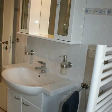 Haus Sonnenschein برونلاغ